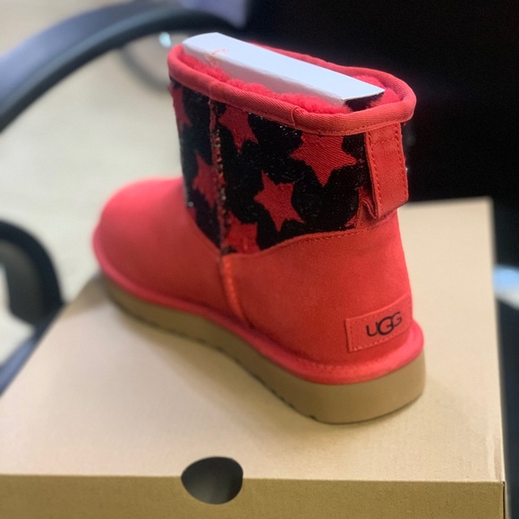 UGG Shoes - Ugg boots size 10 brand new